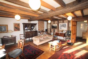 Living room - click for photo gallery